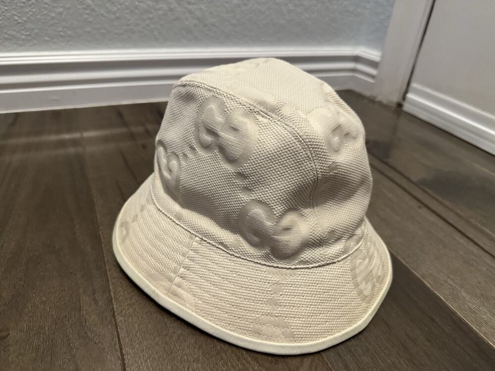 AUTHENTIC GUCCI JUMBO GG BUCKET HAT IVORY/CREAM MONOGRAM 651256 SZ M 57